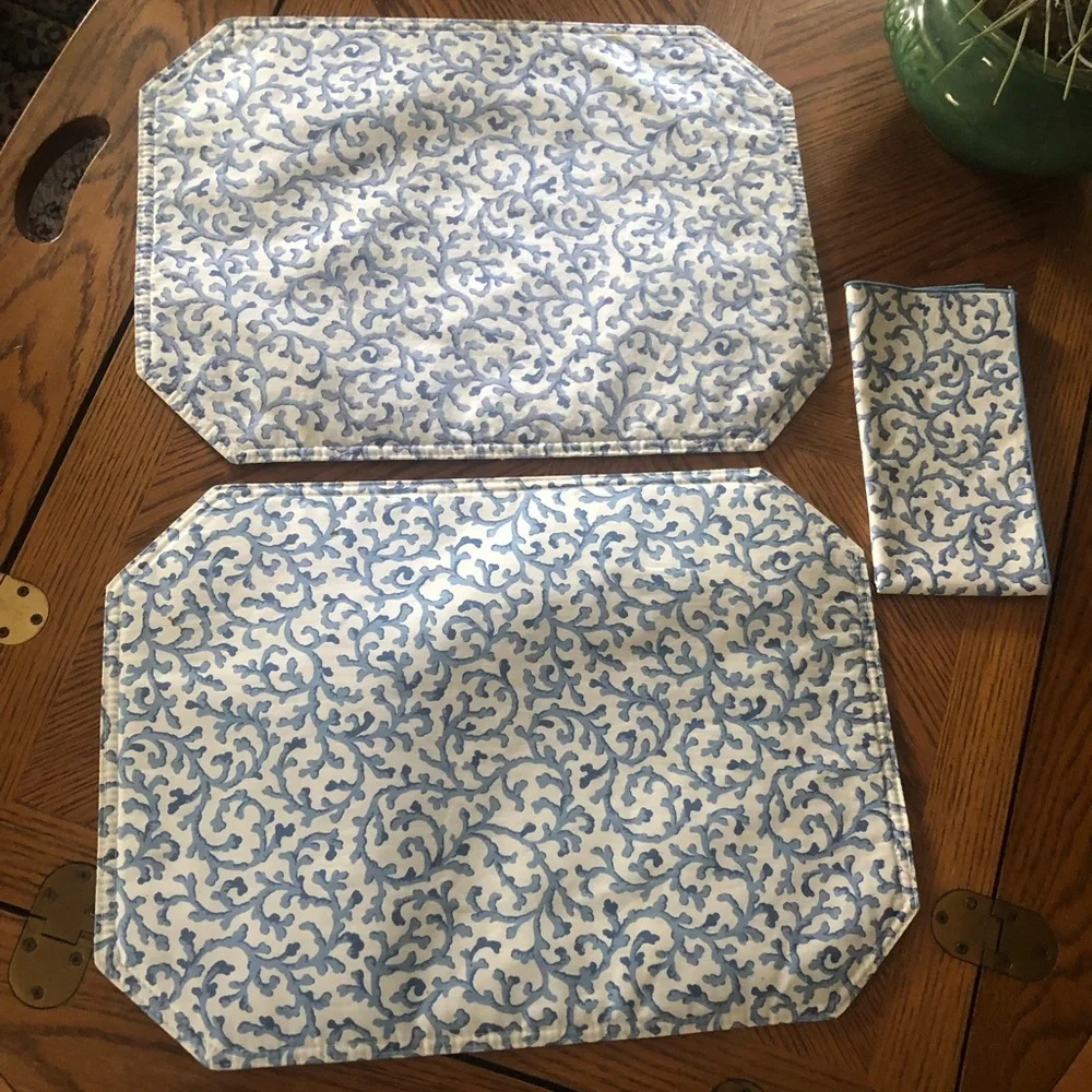 Vintage Blue & White Placements